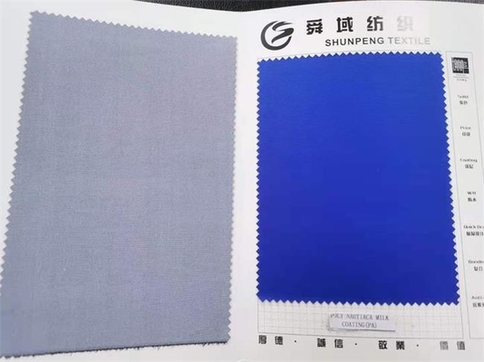 capa lechosa de la PU de Taslan de la ropa de 125gsm el 150cm del poliéster para hombre de las telas 75Dx160D