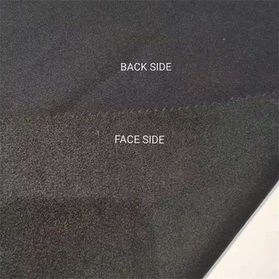 Estiramiento llano de la tela al aire libre respirable de la prenda impermeable, 310gsm tela de Softshell de 3 capas