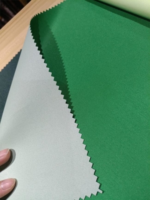 PU 75d*300d que cubre la tela polivinílica de 125gsm Taslon para el uso de la chaqueta