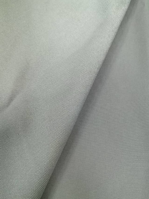 Se trata de un tejido de spandex de cuatro vías de 185GSM 92%P 8%SP 75D+40D*75D+40D+200D